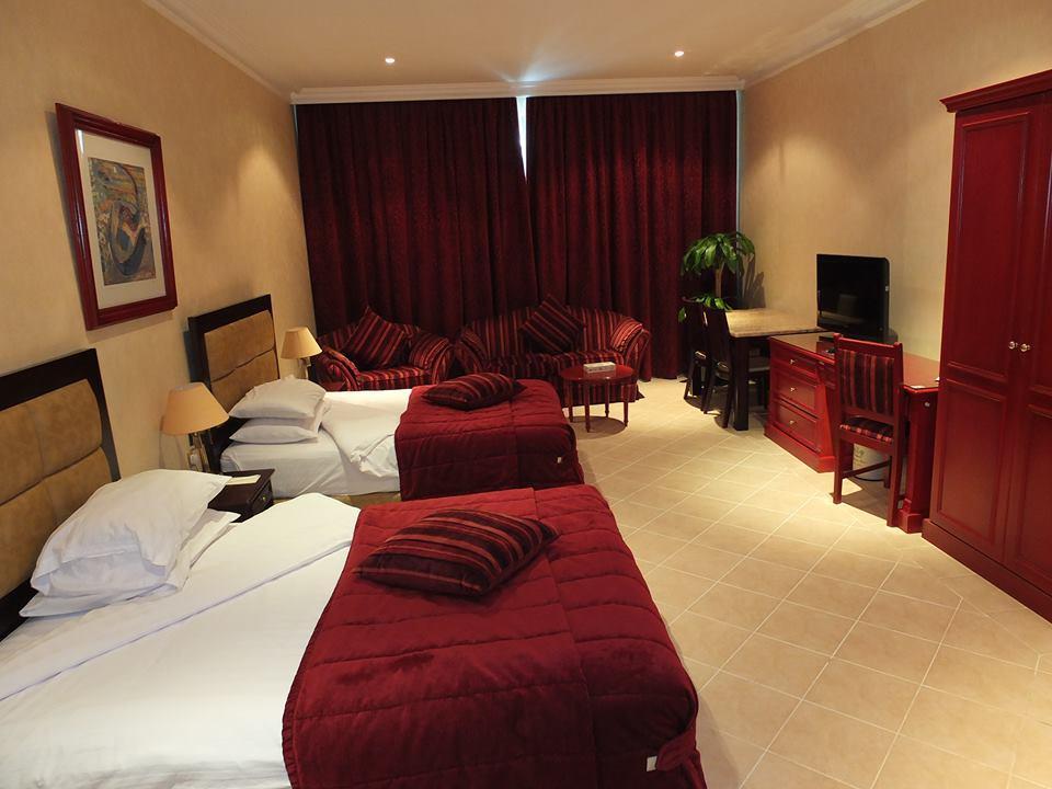 Al Bustan Hotel Doha Exteriör bild